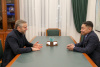 ​Юрий Бездудный и глава Усть-Кары Филипп Валей обсудили развитие посёлка