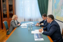 ​Ирина Гехт обсудила с Александром Новаком и Игорем Руденей потребности округа и меры федеральной поддержки