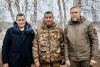 ​Юрий Бездудный и Александр Хинштейн наградили участников специальной военной операции из НАО