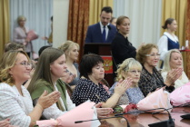 ​В Нарьян-Маре сегодня чествовали воспитателей, учителей и преподавателей образовательных организаций региона